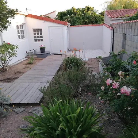 Agreable Maison De Vacances Proche De L'Ocean Σπίτι διακοπών
